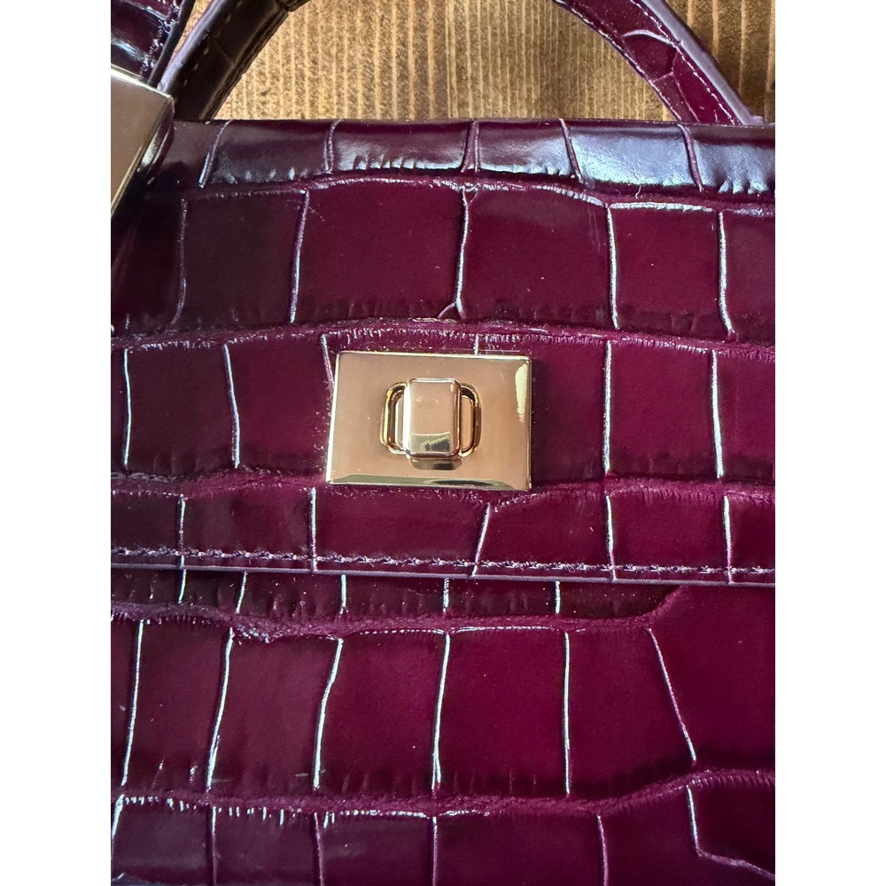 J.Crew Small Edie Top-Handle Bag Italian Croc-Embossed Leather Burgundy BX991 - Picture 6 of 14